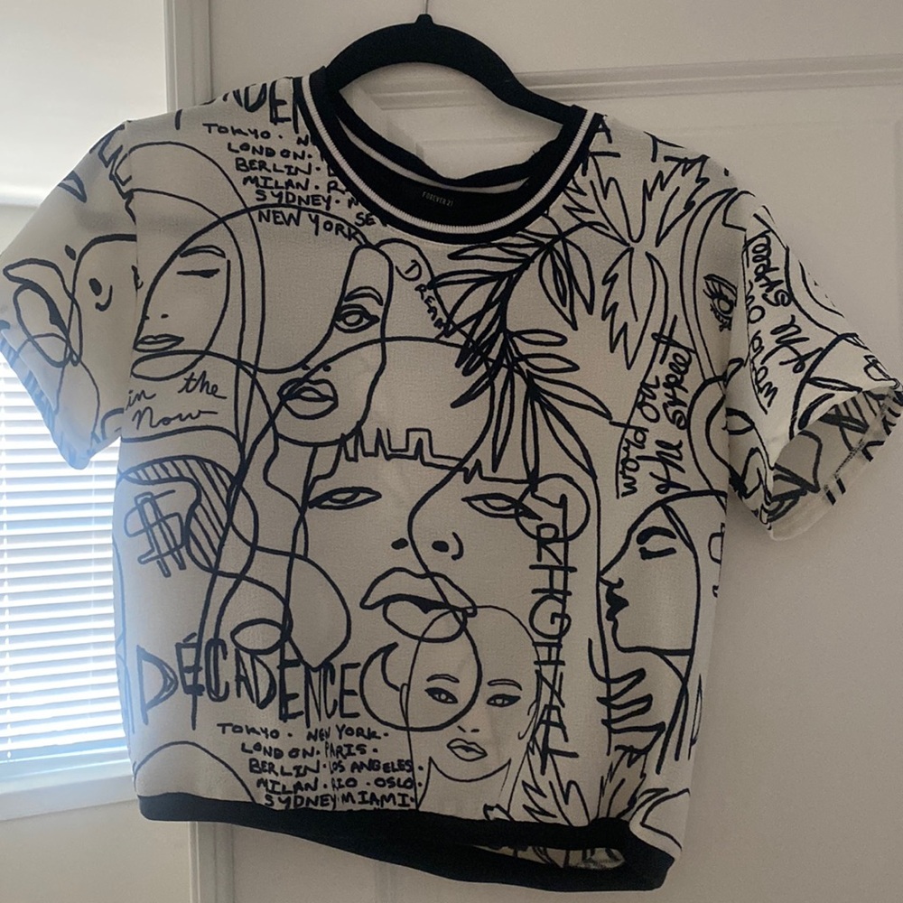 Cute black and white crop top